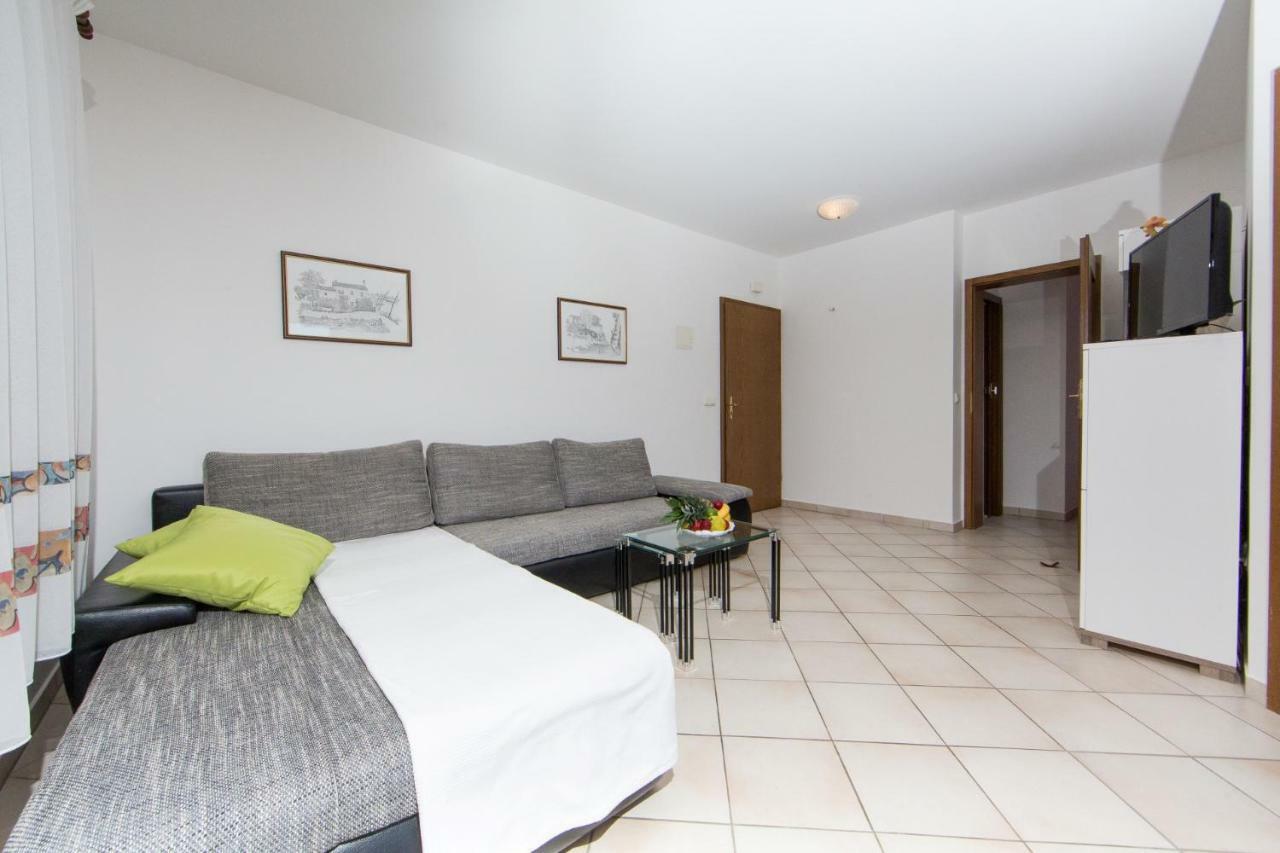 Apartments Sanmichel Pula Exterior photo