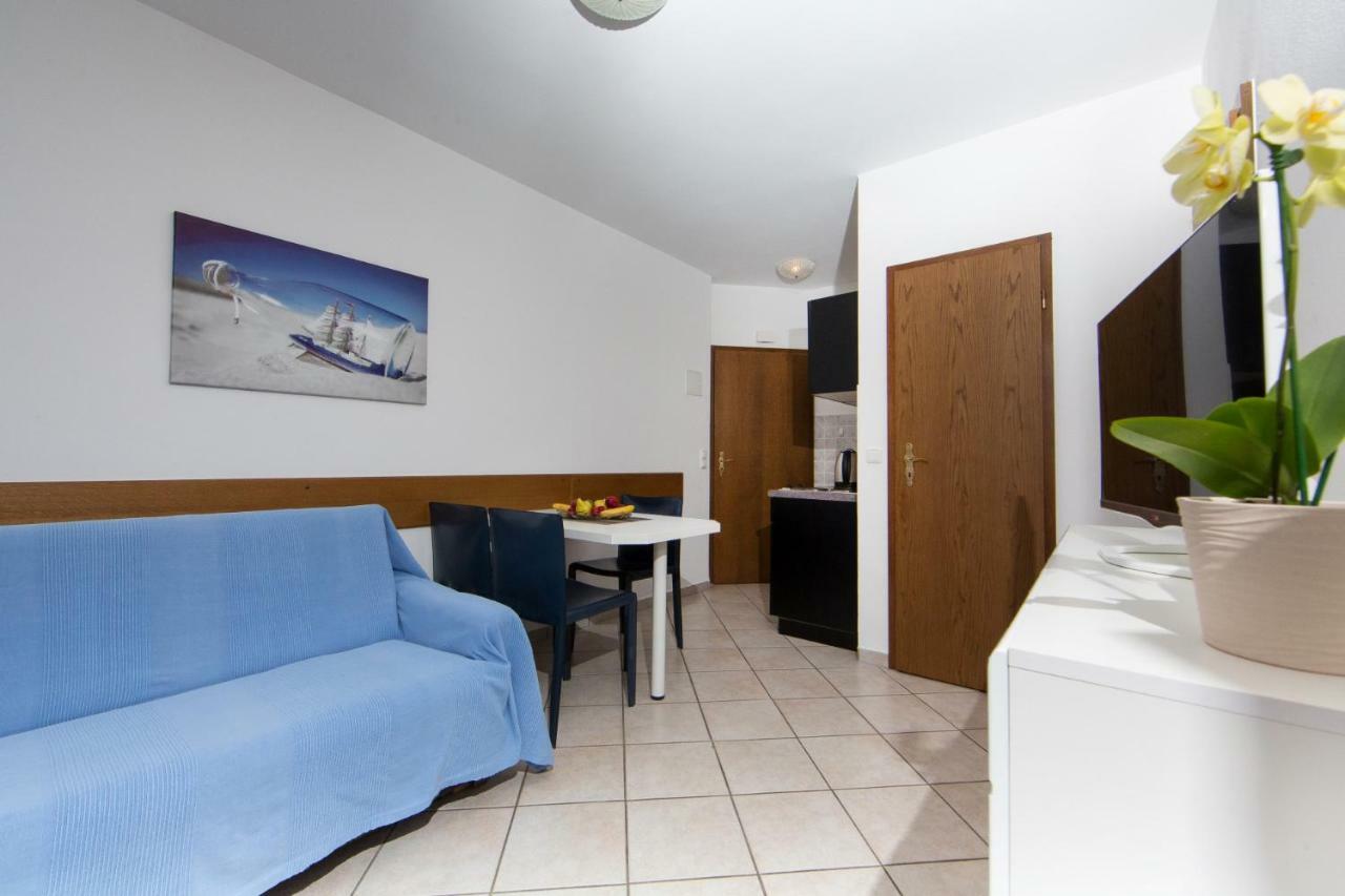 Apartments Sanmichel Pula Exterior photo